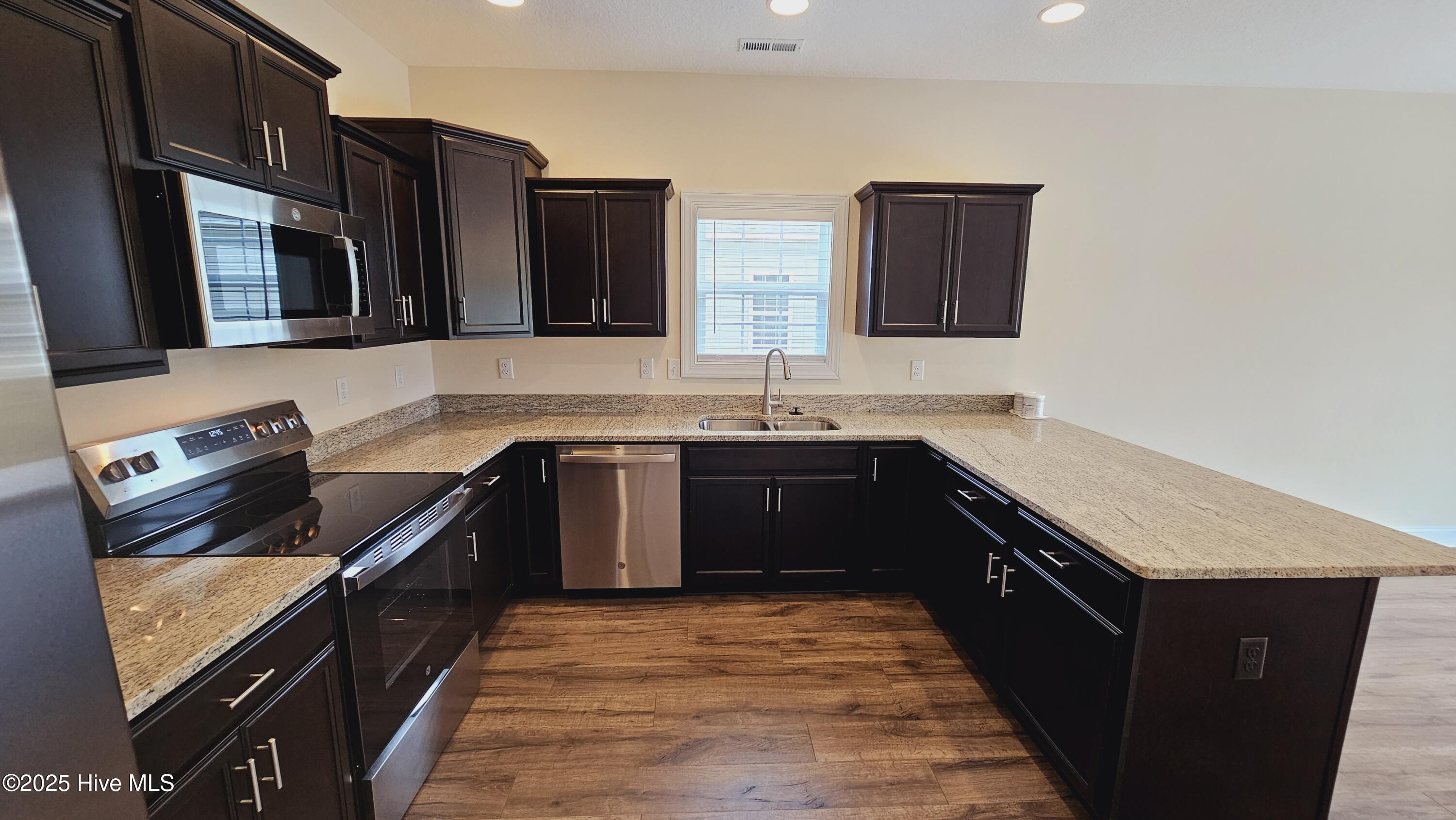 542 Appalachian Trail North Jacksonville, NC 28546 - Photo 14 of 25 1000038129