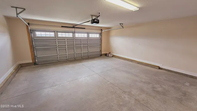 $2,350 | 542 Appalachian Trail North, Jacksonville, NC 28546