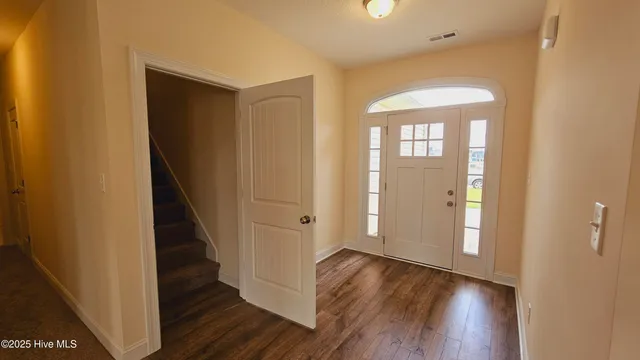 $2,350 | 542 Appalachian Trail North, Jacksonville, NC 28546