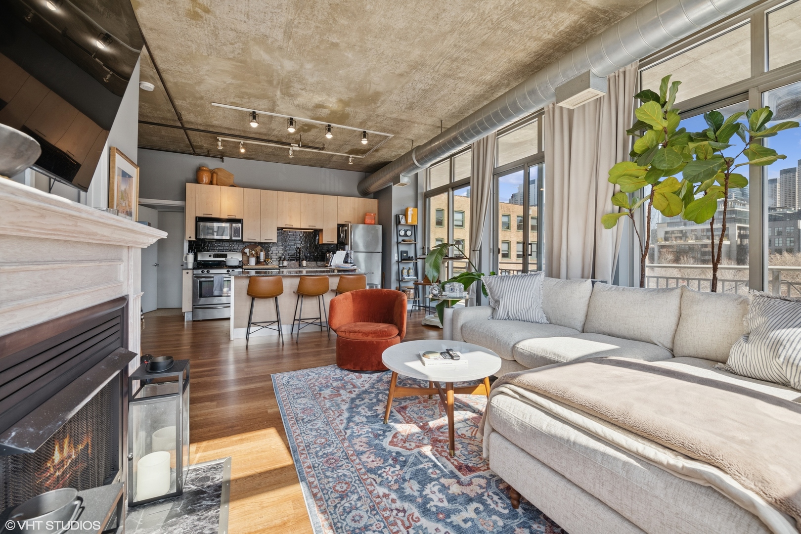 111 South Morgan Street, Unit 415 Chicago, IL 60607 - Photo 3 of 11 Gallery Image 3