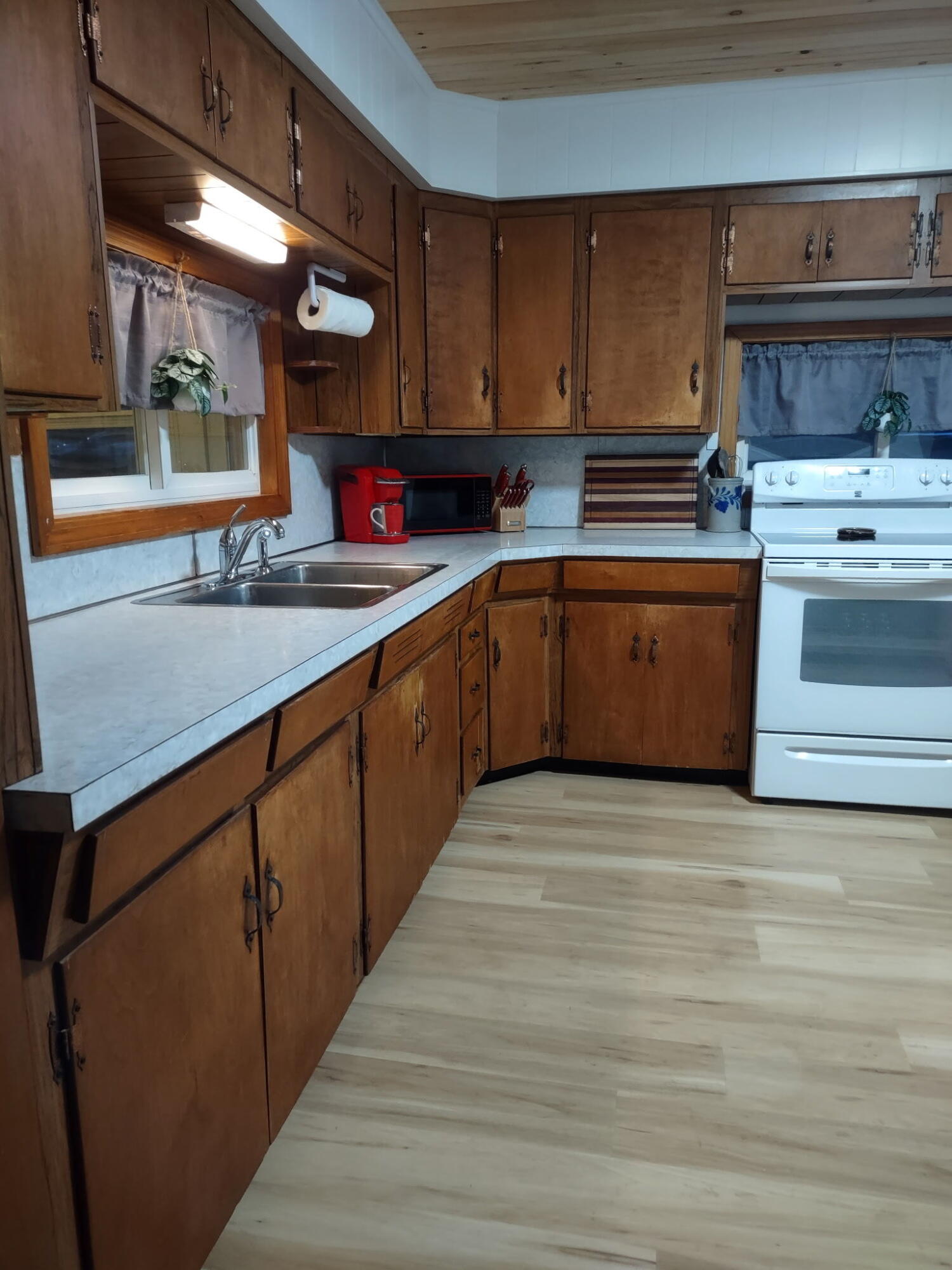 50 Beech Street East Millinocket, ME 04430 - Photo 5 of 35 Kitchen