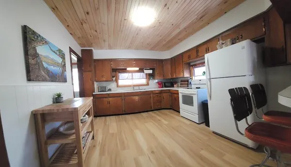 $239,000 | 50 Beech Street, East Millinocket, ME 04430