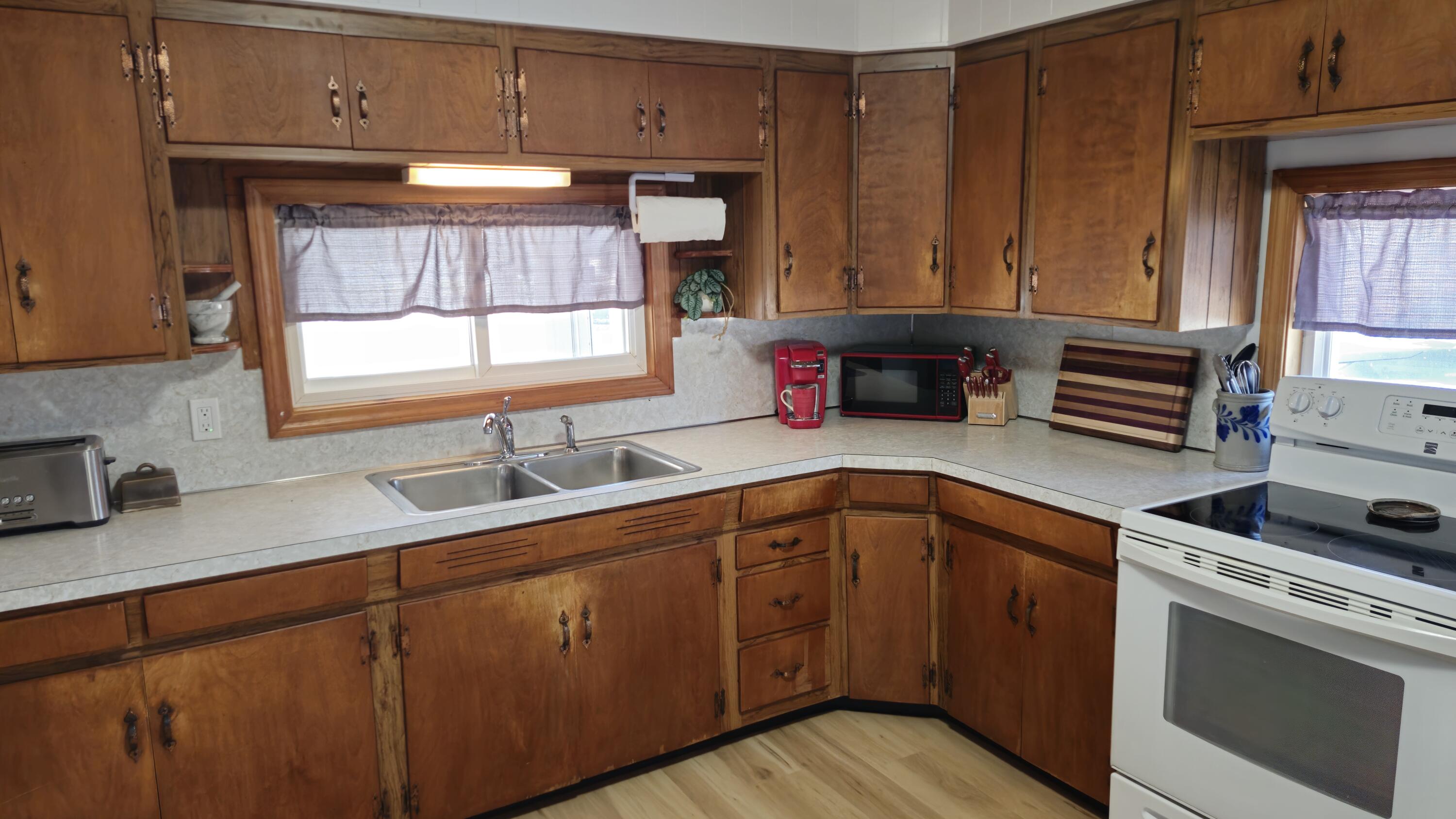 50 Beech Street East Millinocket, ME 04430 - Photo 8 of 47 1000020433