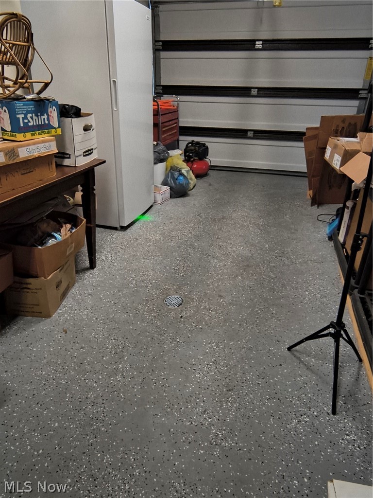 10174 Veto Road Belpre, OH 45714 - Photo 45 of 45 Garage, third space.