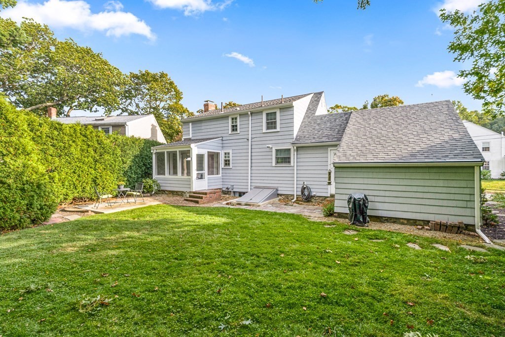 6 Laurel Road Lynnfield, MA 01940 - Photo 29 of 33 Gallery Image 29