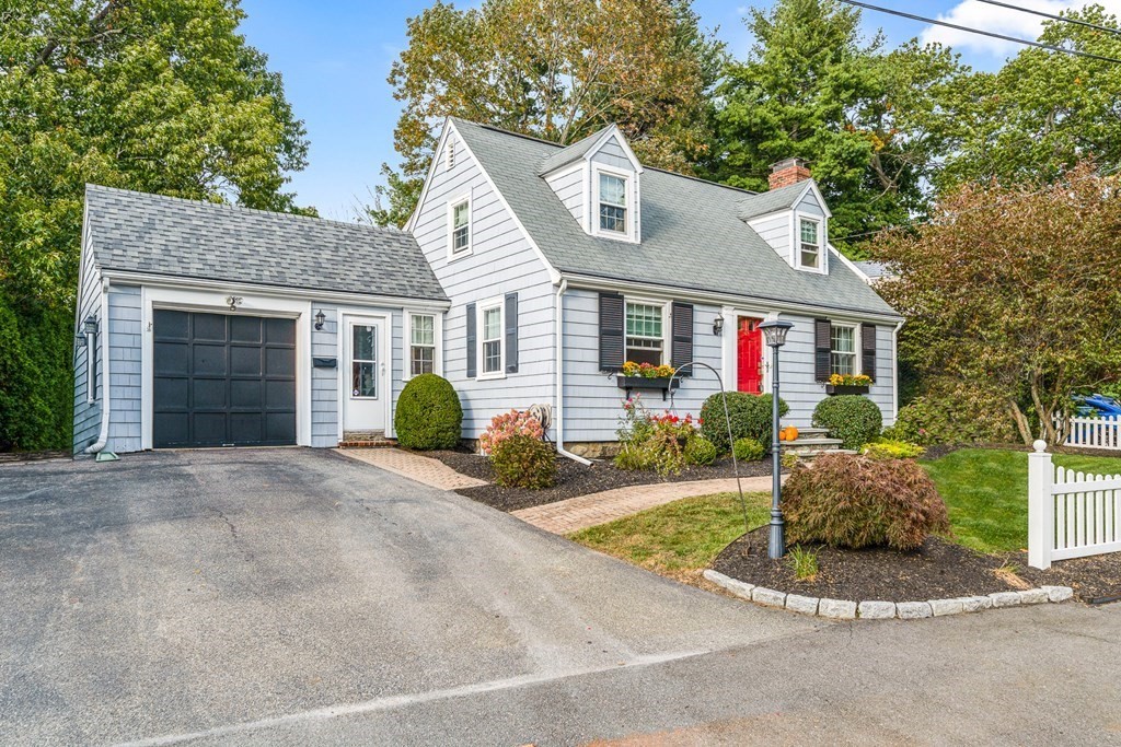 6 Laurel Road Lynnfield, MA 01940 - Photo 30 of 33 Gallery Image 30