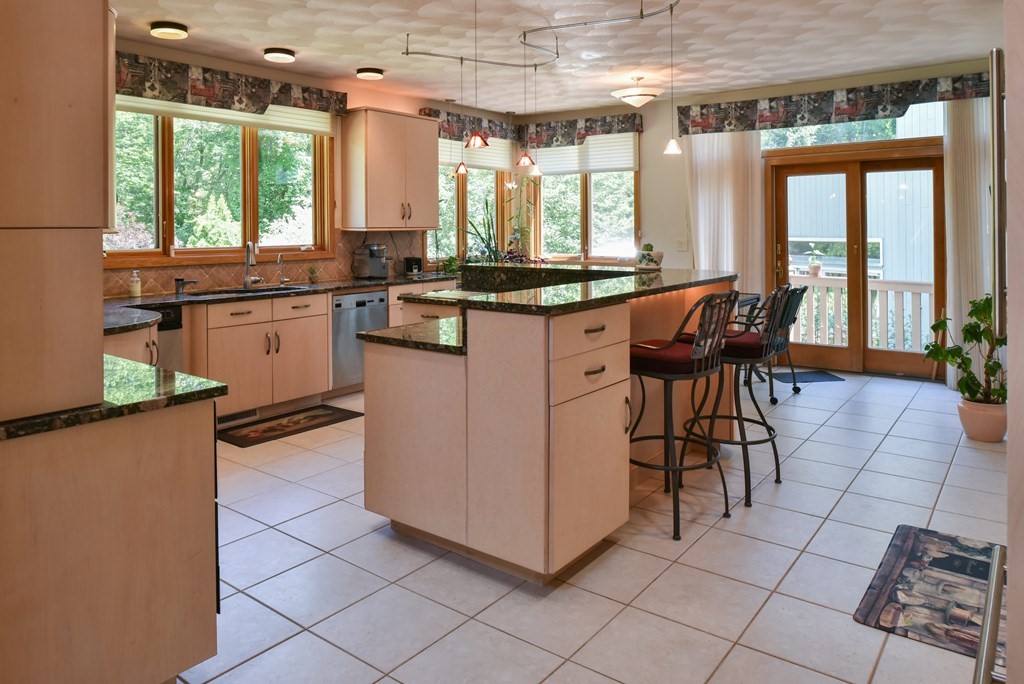 167 Killam Hill Road Boxford, MA 01921 - Photo 9 of 37