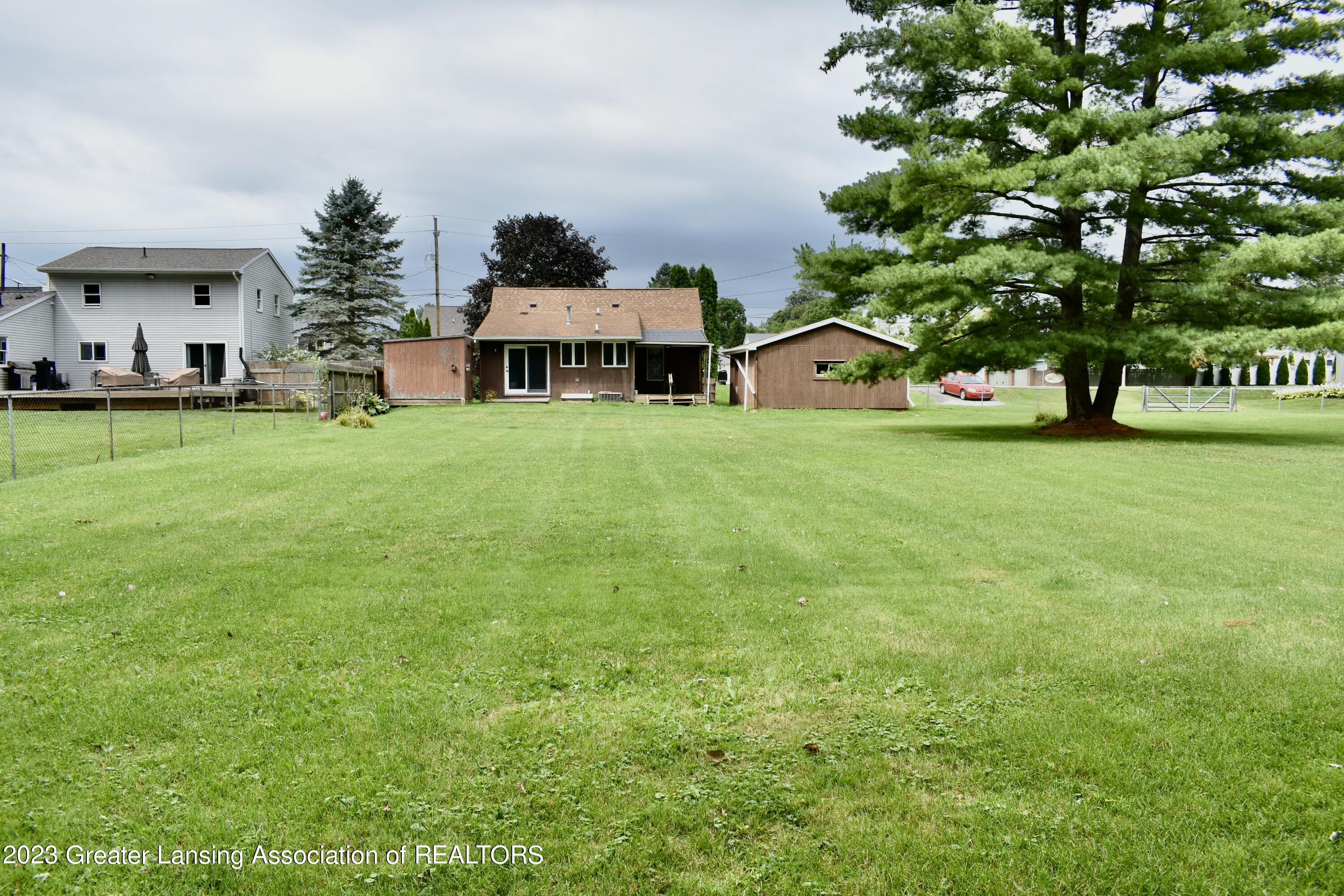 2180 Washington Road Lansing, MI 48911 - Photo 29 of 35 IMG_6051