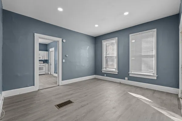 $114,900 | 1527 West 6th Street, Davenport, IA 52802