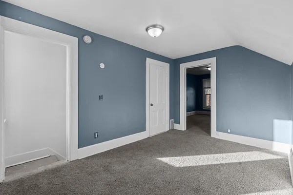 $114,900 | 1527 West 6th Street, Davenport, IA 52802