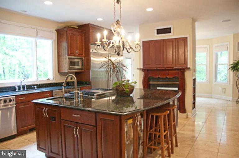 13513 Esworthy Road Darnestown, MD 20874 - Photo 18 of 30 Kitchen #3
