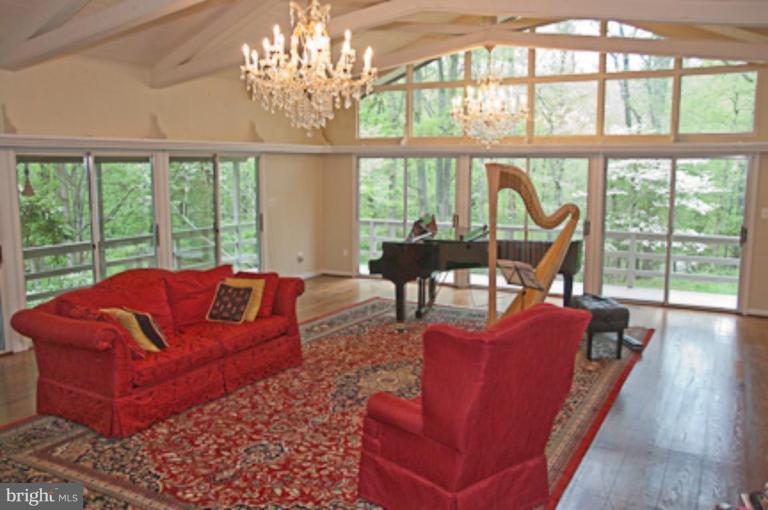 13513 Esworthy Road Darnestown, MD 20874 - Photo 24 of 30 Great Room #2