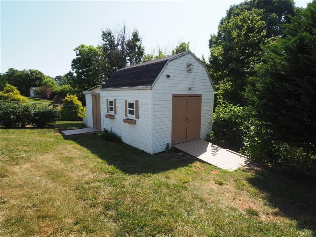 4720 Powder Horne Lane Conover, NC 28613 - Photo 21 of 22 Gallery Image 21