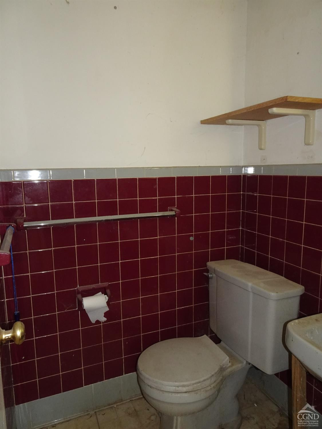 8 Hover Road Claverack, NY 12513 - Photo 13 of 21 a bathroom with a toilet a sink and a mirror