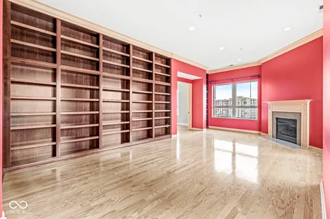 $899,900 | 350 North Meridian Street, Unit 901, Indianapolis, IN 46204