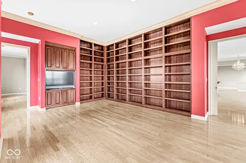 $899,900 | 350 North Meridian Street, Unit 901, Indianapolis, IN 46204