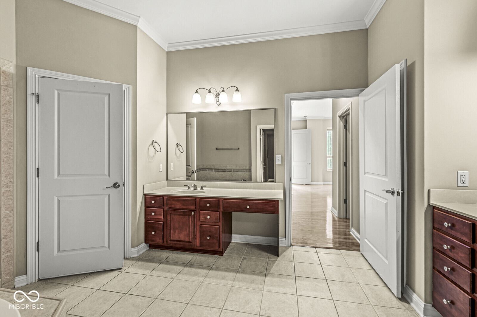 350 North Meridian Street, Unit 901 Indianapolis, IN 46204 - Photo 27 of 55