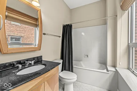 $899,900 | 350 North Meridian Street, Unit 901, Indianapolis, IN 46204