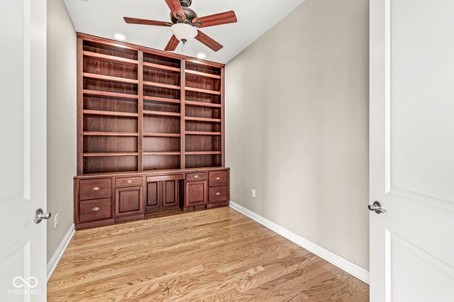 $899,900 | 350 North Meridian Street, Unit 901, Indianapolis, IN 46204