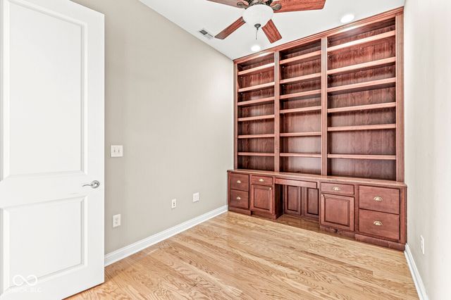 $899,900 | 350 North Meridian Street, Unit 901, Indianapolis, IN 46204