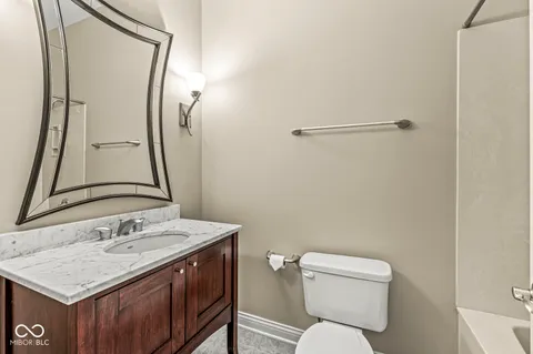 $899,900 | 350 North Meridian Street, Unit 901, Indianapolis, IN 46204