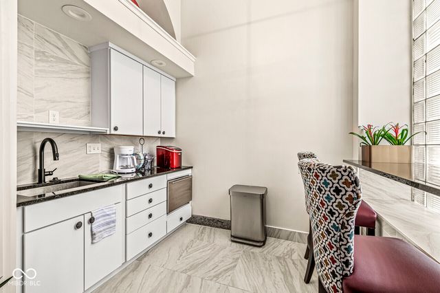 $899,900 | 350 North Meridian Street, Unit 901, Indianapolis, IN 46204