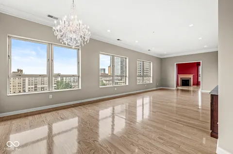 $899,900 | 350 North Meridian Street, Unit 901, Indianapolis, IN 46204