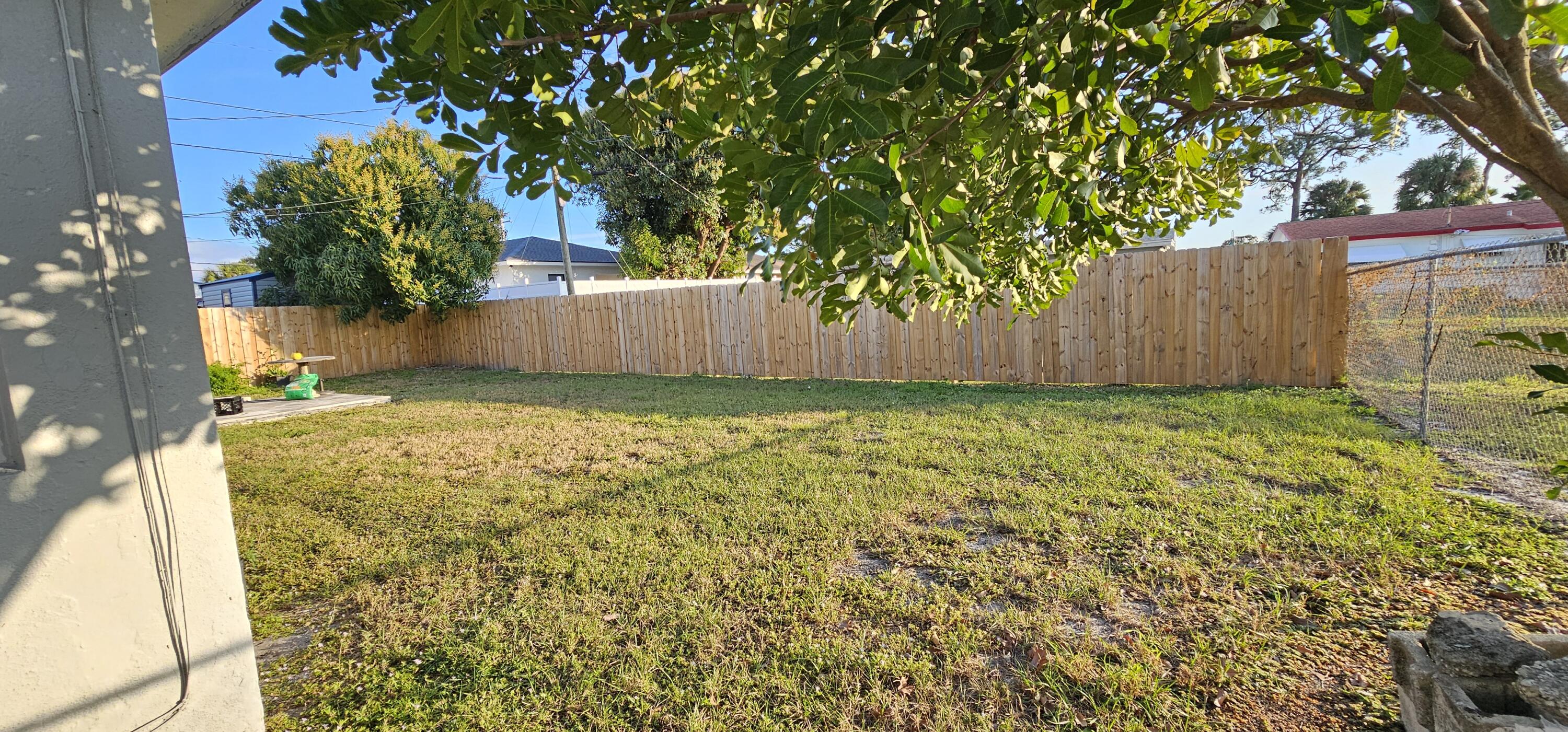 1615 West 31st Street Riviera Beach, FL 33404 - Photo 10 of 12 20250107_163702