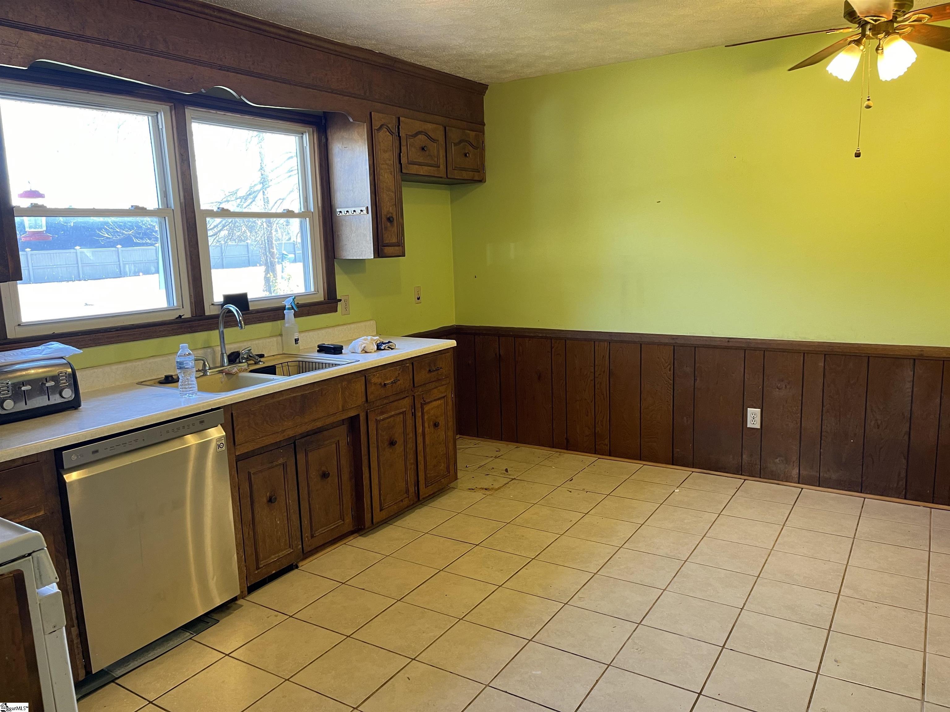 222 Ashmore Bridge Road Mauldin, SC 29662 - Photo 5 of 13 Gallery Image 5