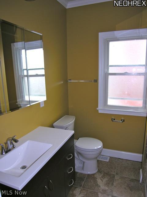 1572 Rydalmount Road Cleveland Heights, OH 44118 - Photo 11 of 20