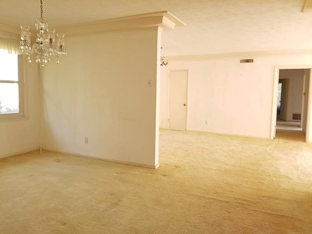 210 Cascade Road Columbus, GA 31904 - Photo 4 of 35 Gallery Image 4