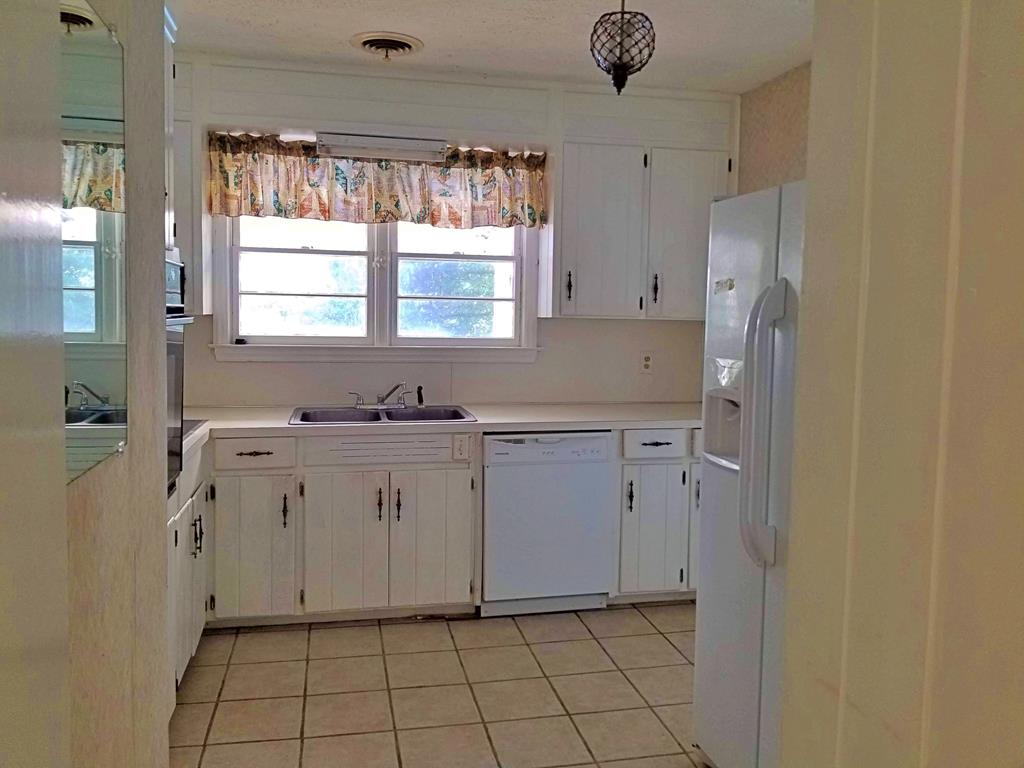 210 Cascade Road Columbus, GA 31904 - Photo 8 of 35 Gallery Image 8
