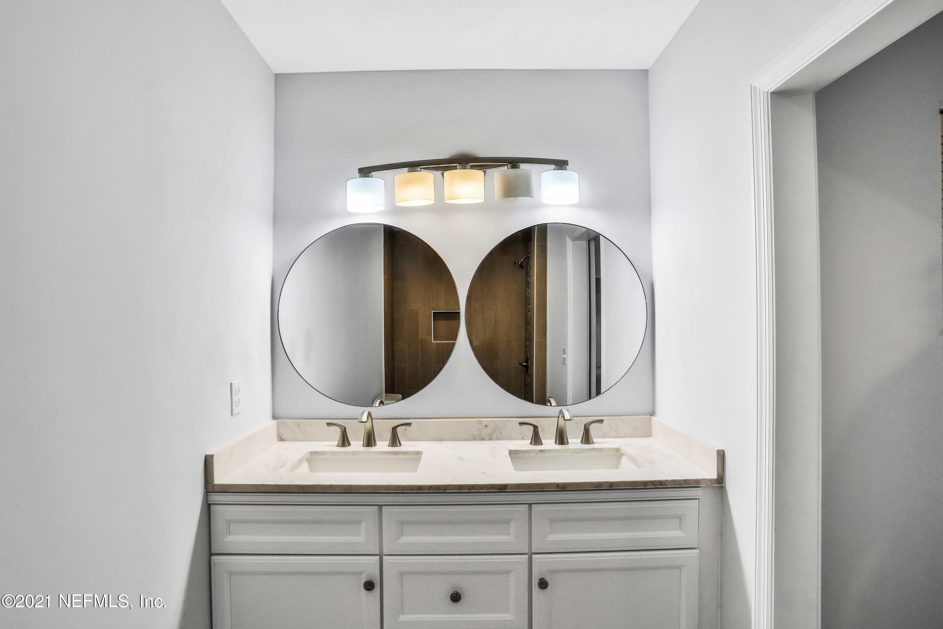 3401 Waverly Dock Road Jacksonville, FL 32223 - Photo 13 of 16 Master Bath