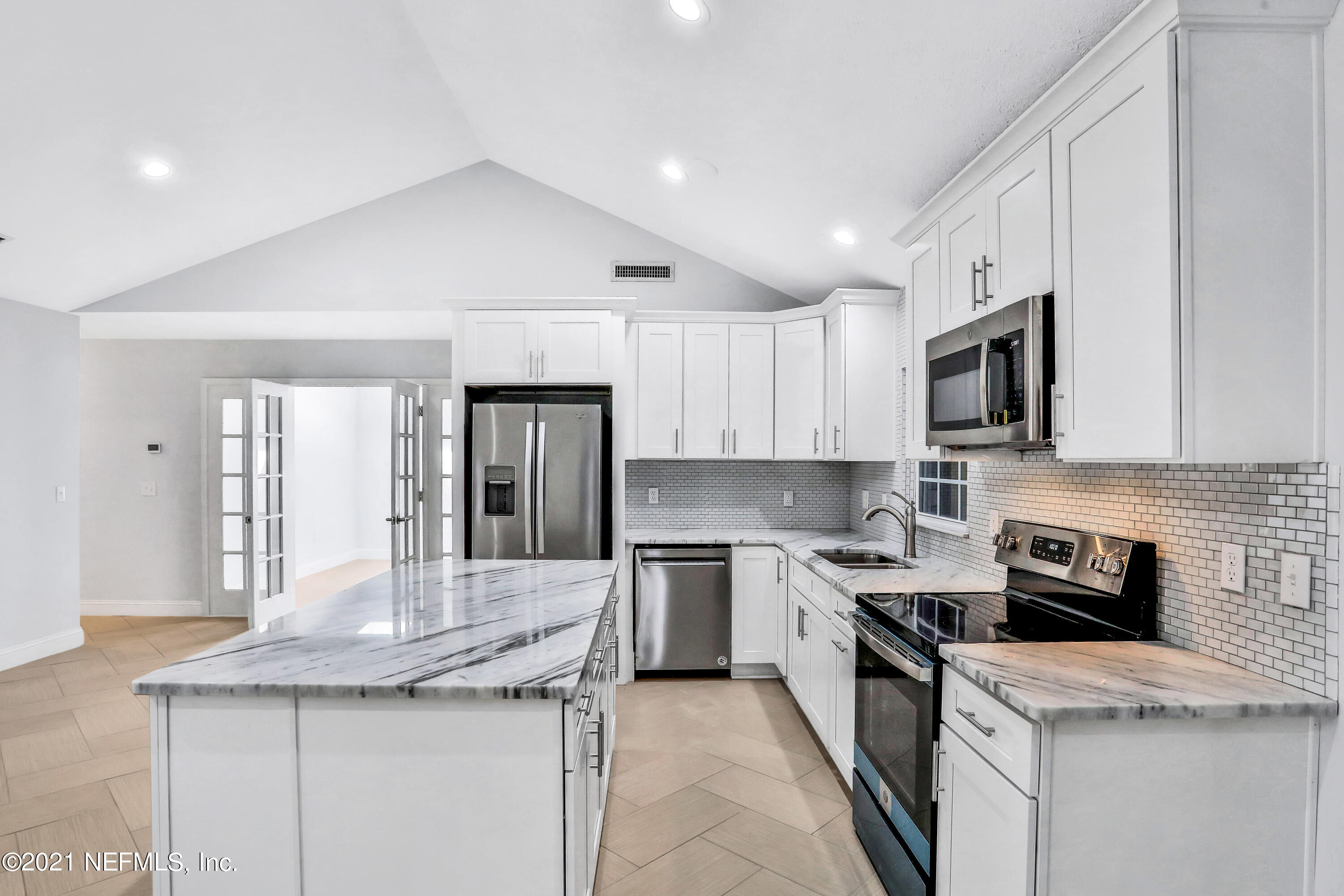 3401 Waverly Dock Road Jacksonville, FL 32223 - Photo 8 of 16 Kitchen 3