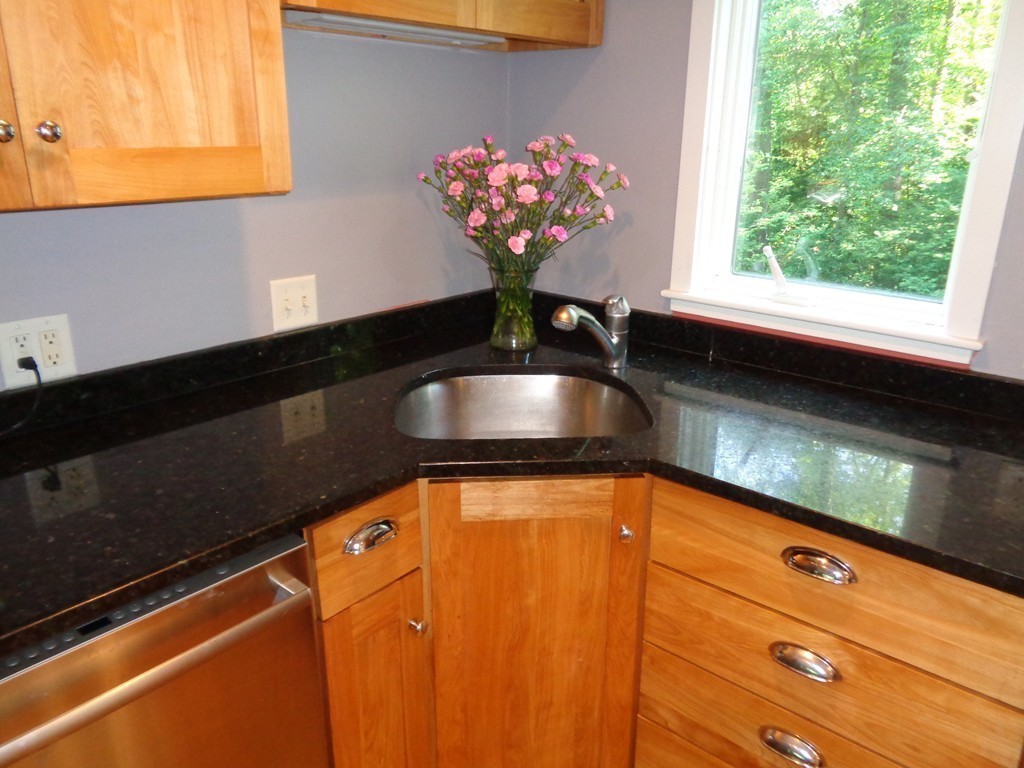 27 Hill Street Lexington, MA 02421 - Photo 5 of 26