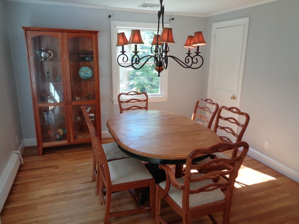 27 Hill Street Lexington, MA 02421 - Photo 7 of 26