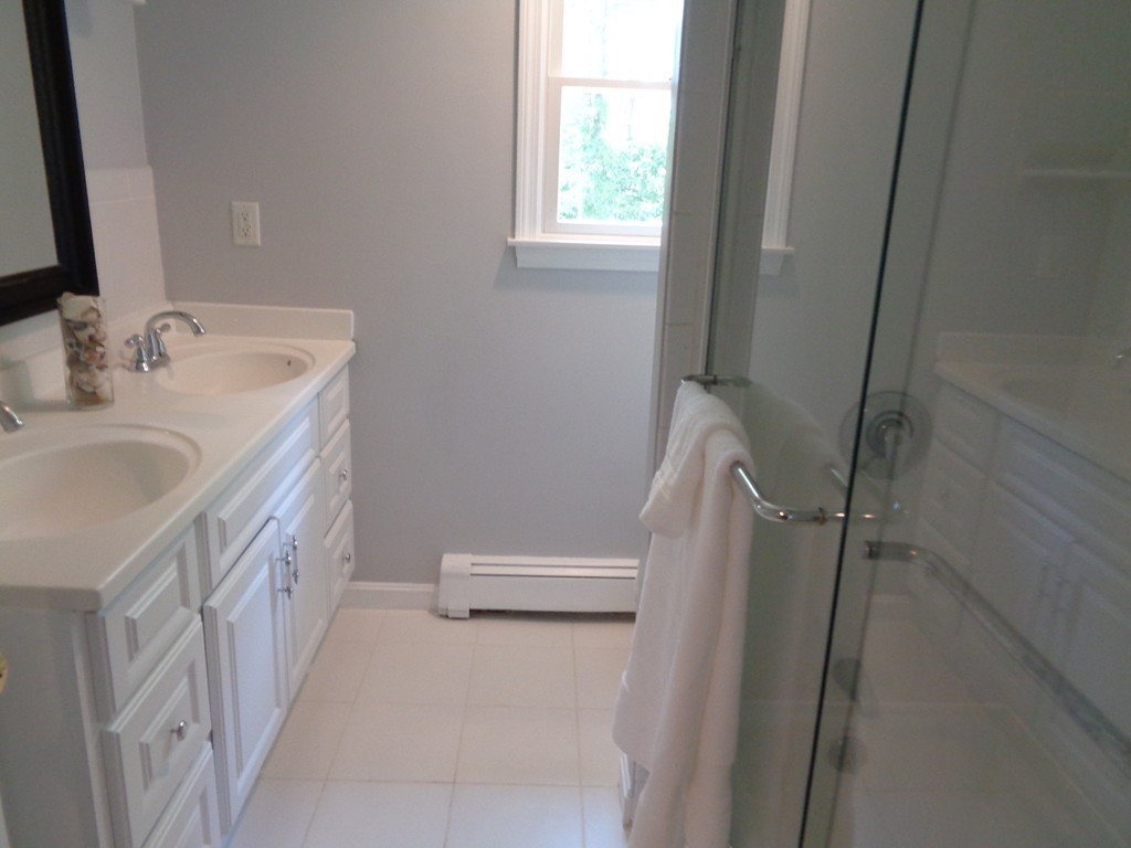 27 Hill Street Lexington, MA 02421 - Photo 10 of 26