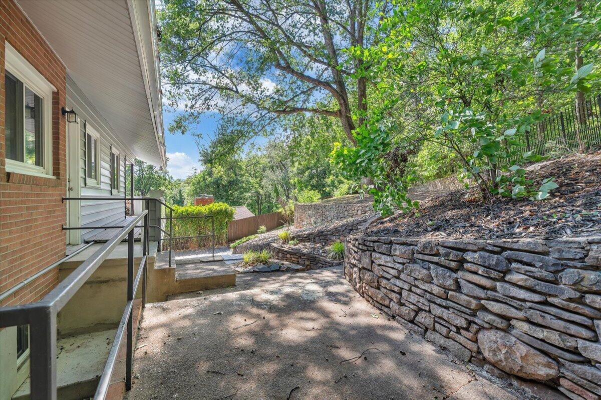 2801 Edgewood Street Southwest Roanoke, VA 24015 - Photo 37 of 60 51-MIB05689