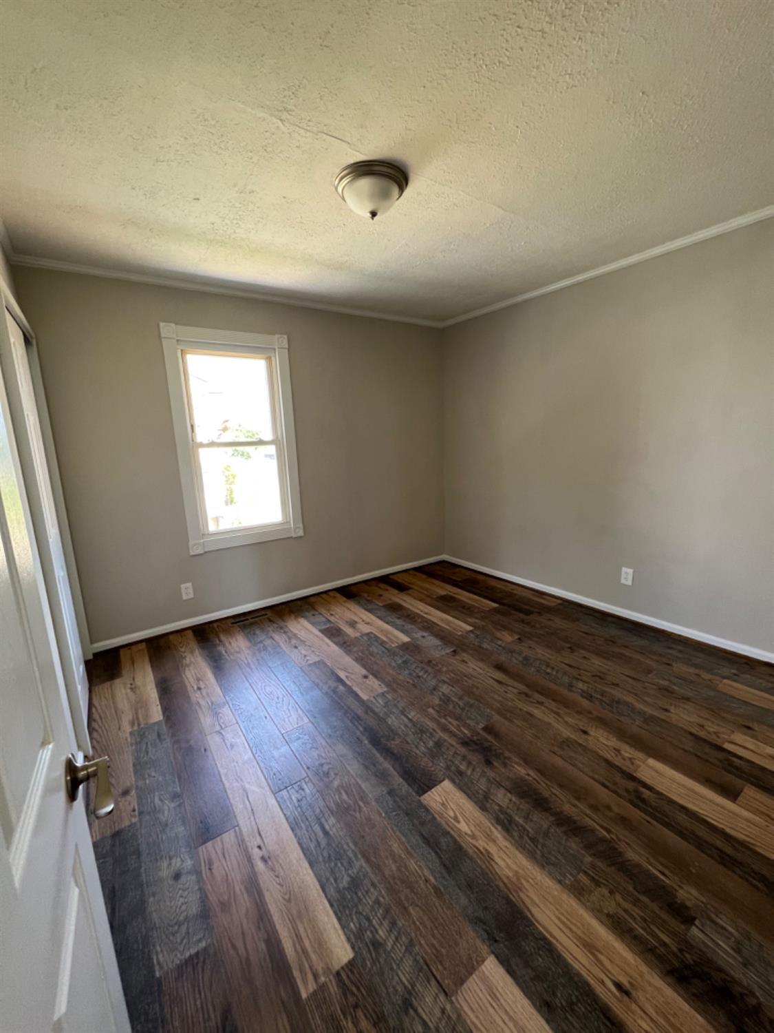 3931 Ebenezer Road Cincinnati, OH 45248 - Photo 7 of 19