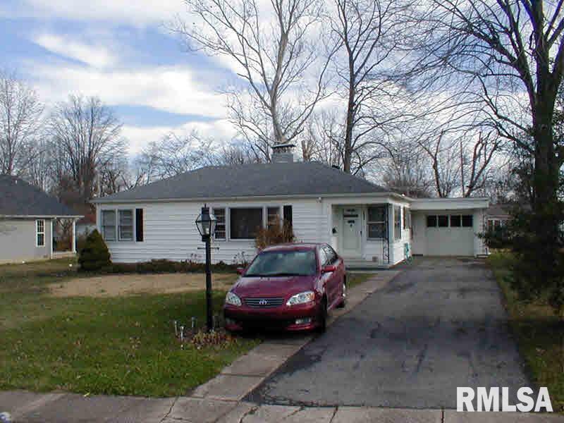 413 Charlotte Road Marion, IL 62959 - Photo 1 of 25 Gallery Image 1