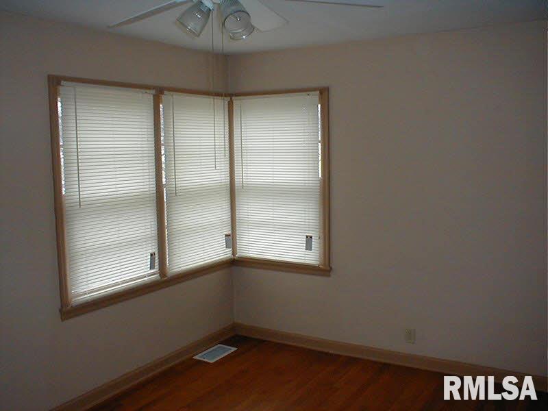 413 Charlotte Road Marion, IL 62959 - Photo 13 of 25 Gallery Image 13