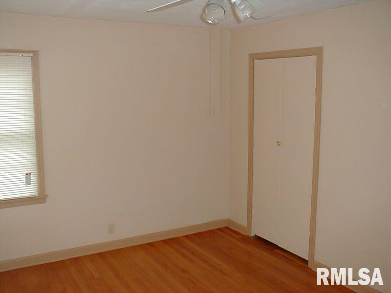 413 Charlotte Road Marion, IL 62959 - Photo 14 of 25 Gallery Image 14