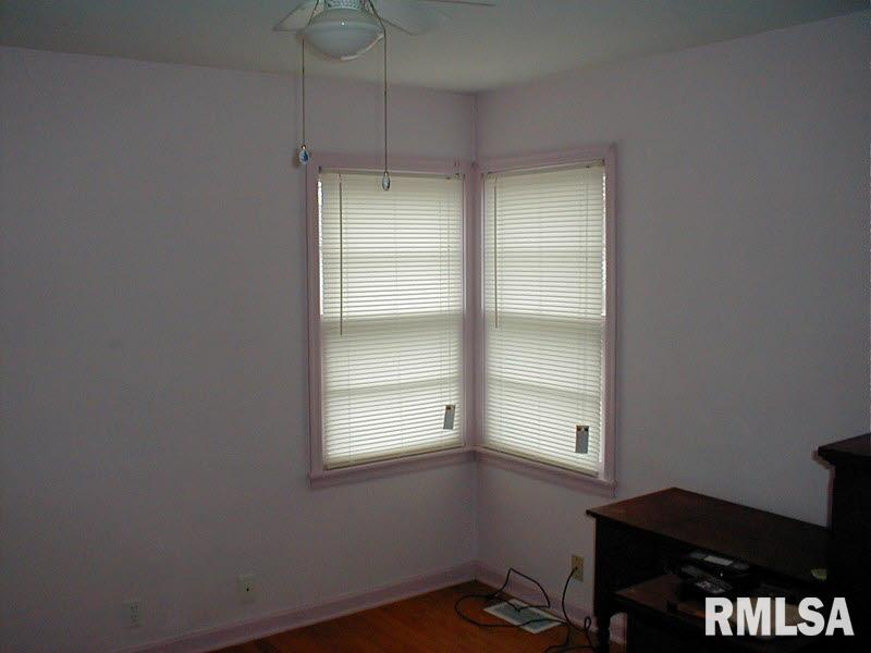 413 Charlotte Road Marion, IL 62959 - Photo 16 of 25 Gallery Image 16