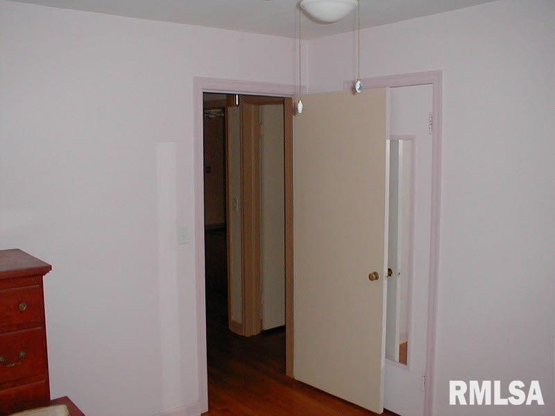 413 Charlotte Road Marion, IL 62959 - Photo 17 of 25 Gallery Image 17