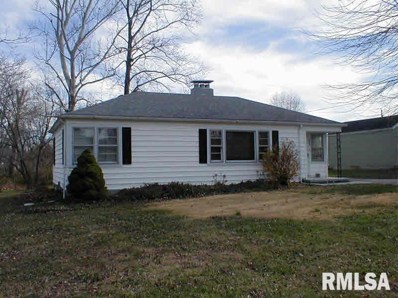413 Charlotte Road Marion, IL 62959 - Photo 2 of 25 Gallery Image 2