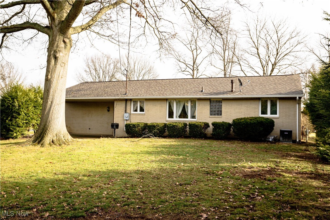 302 South Reeves Avenue Dover, OH 44622 - Photo 3 of 47 Gallery Image 3