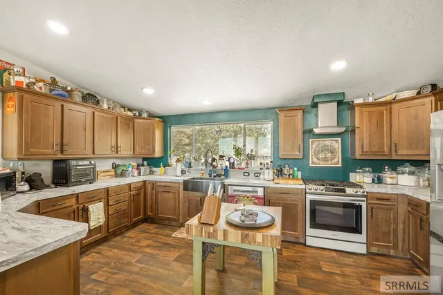 $470,000 | 13678 North Hawthorne Road, Pocatello, ID 83202