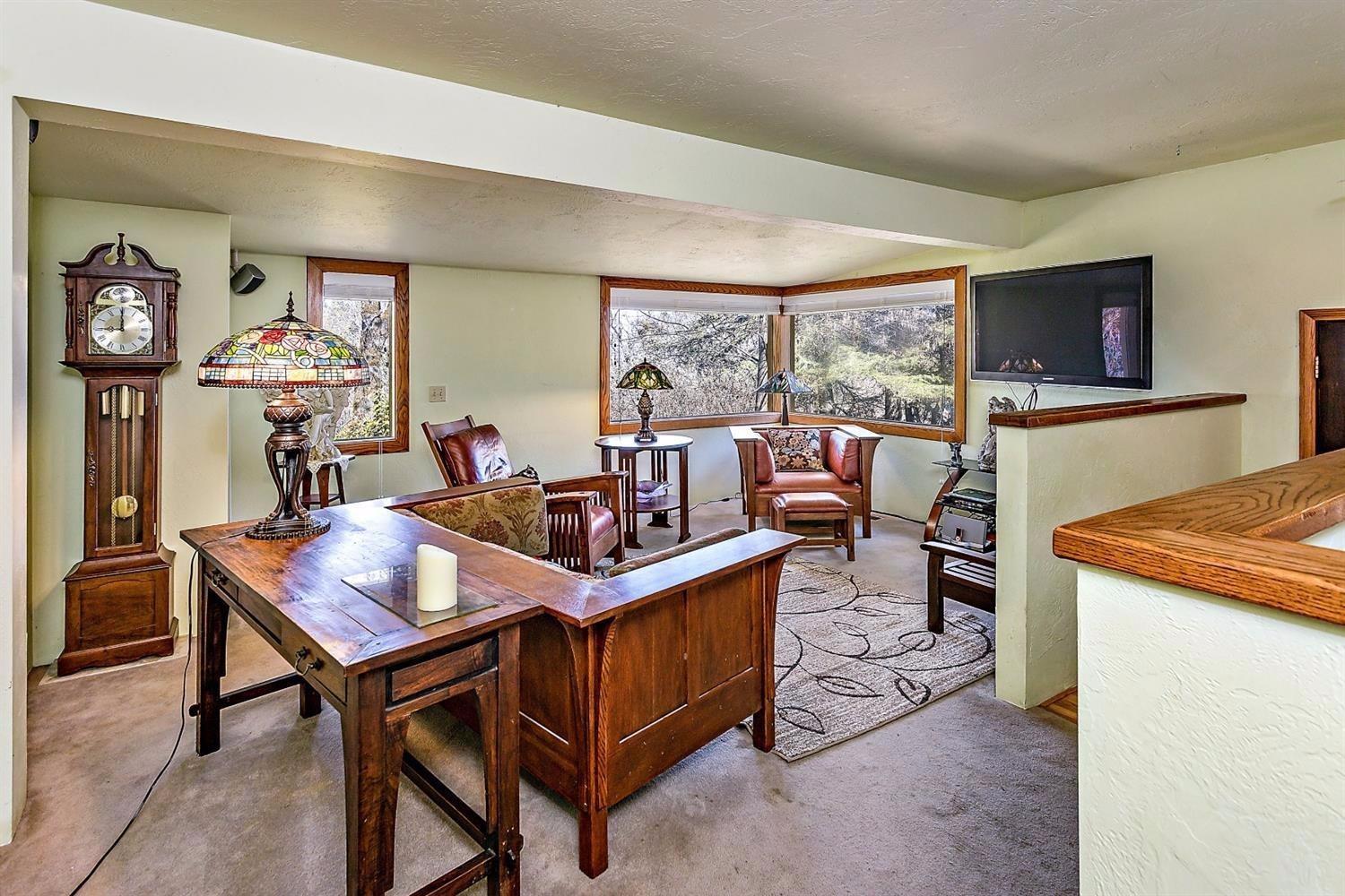 3846 Old Military Road Central Point, OR 97502 - Photo 5 of 33 Additional Photo