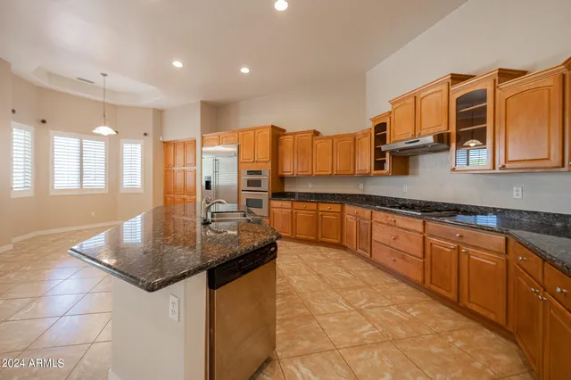 $3,395 | 2902 East Gary Way, Phoenix, AZ 85042