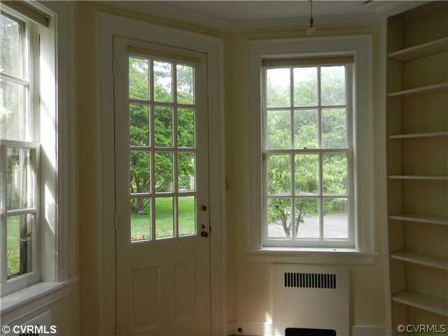 4104 Exeter Road Richmond, VA 23221 - Photo 8 of 18 Other - Morning Room - Hexagonal Shape with Bookca